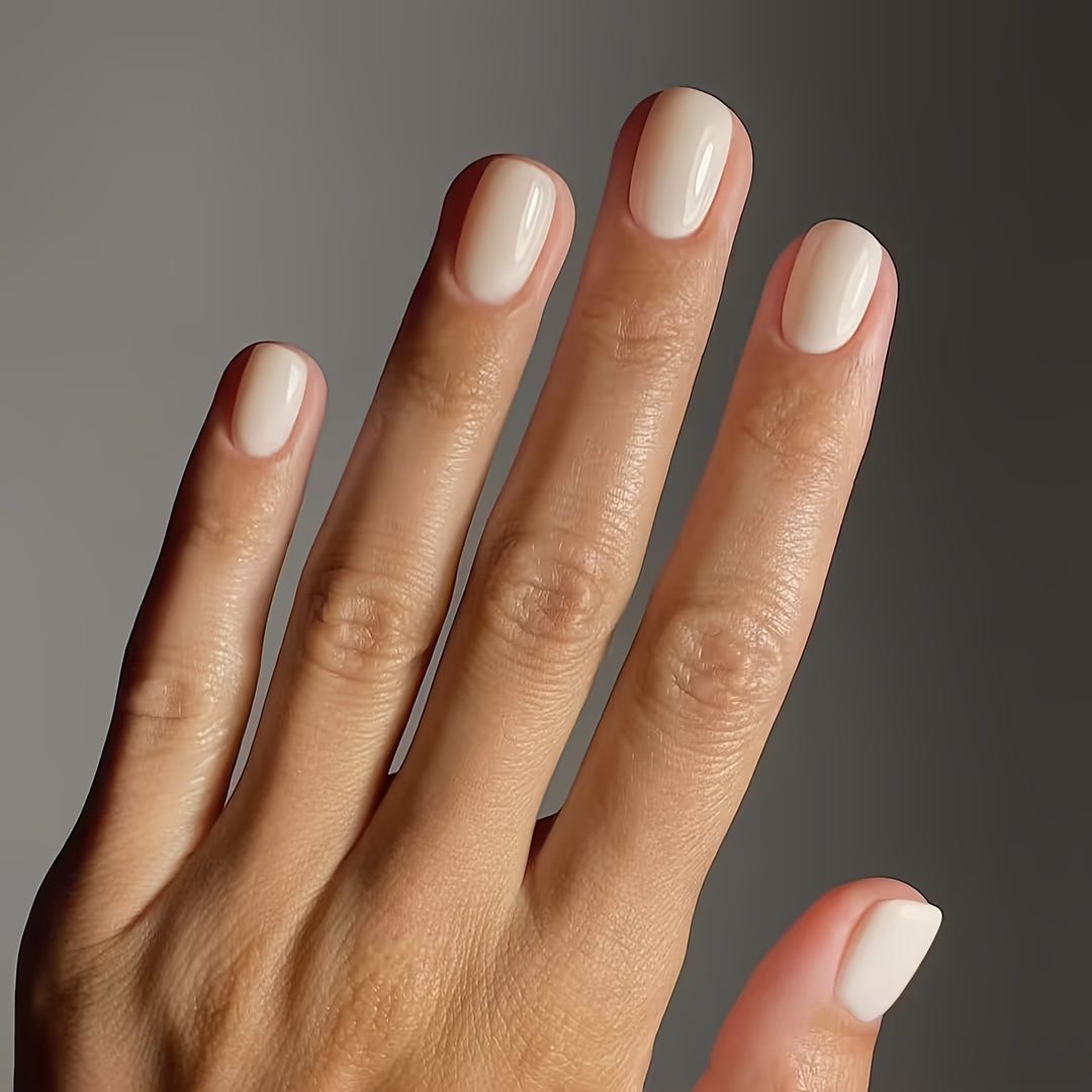 Hochwertiges Kunstnagelset mit eleganten Nude-Finish Karnz