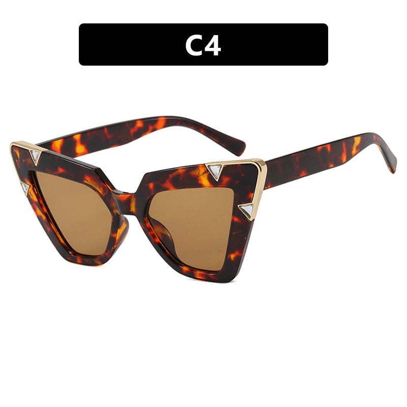 Damen Cat-Eye Sonnenbrille mit luxuriösem Motiv und schützendem UV-Filter Karnz