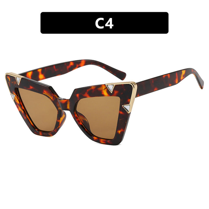 Damen Cat-Eye Sonnenbrille mit luxuriösem Motiv und schützendem UV-Filter Karnz