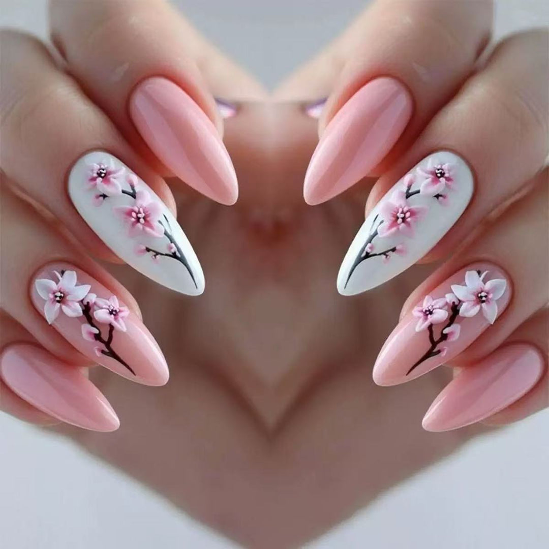 Kunstnagelset mit floralen 3D-Verzierungen Karnz