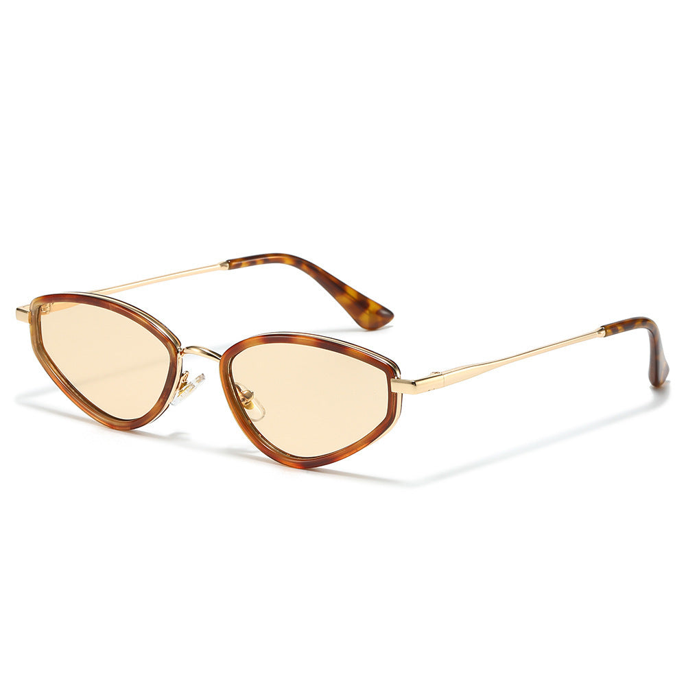 Moderne Katzenaugen-Sonnenbrille mit leichtem Rahmen Karnz