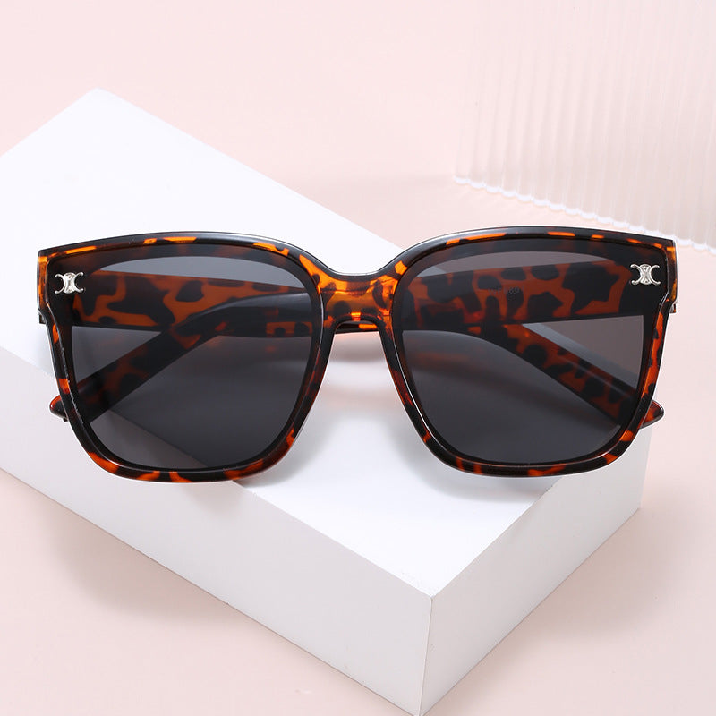 Damen Modische oversized Sonnenbrille mit rautenförmigen Gläsern Karnz