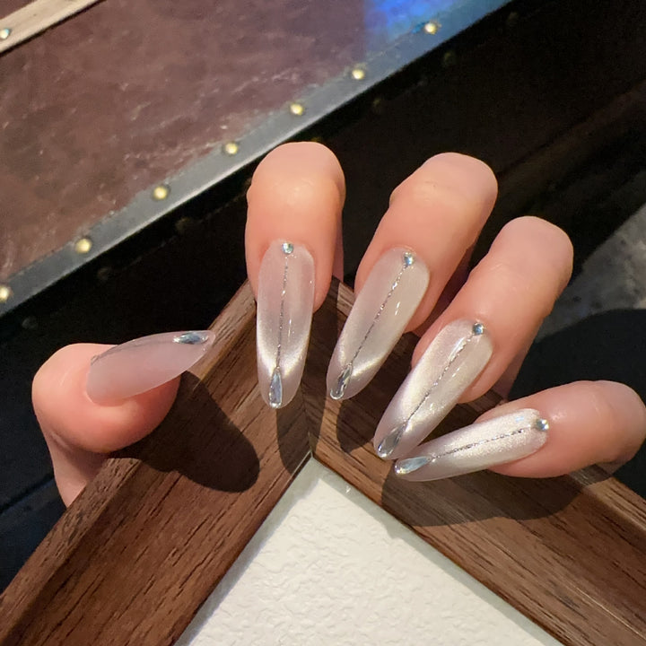 Elegante Stiletto Press-On Nägel Karnz