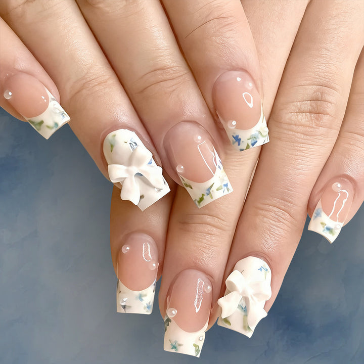 Dekorative Press-On Nagelkunst Karnz