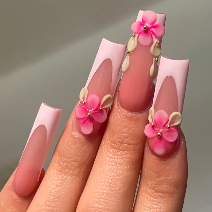 Blumenmuster Nagelspitzen Karnz