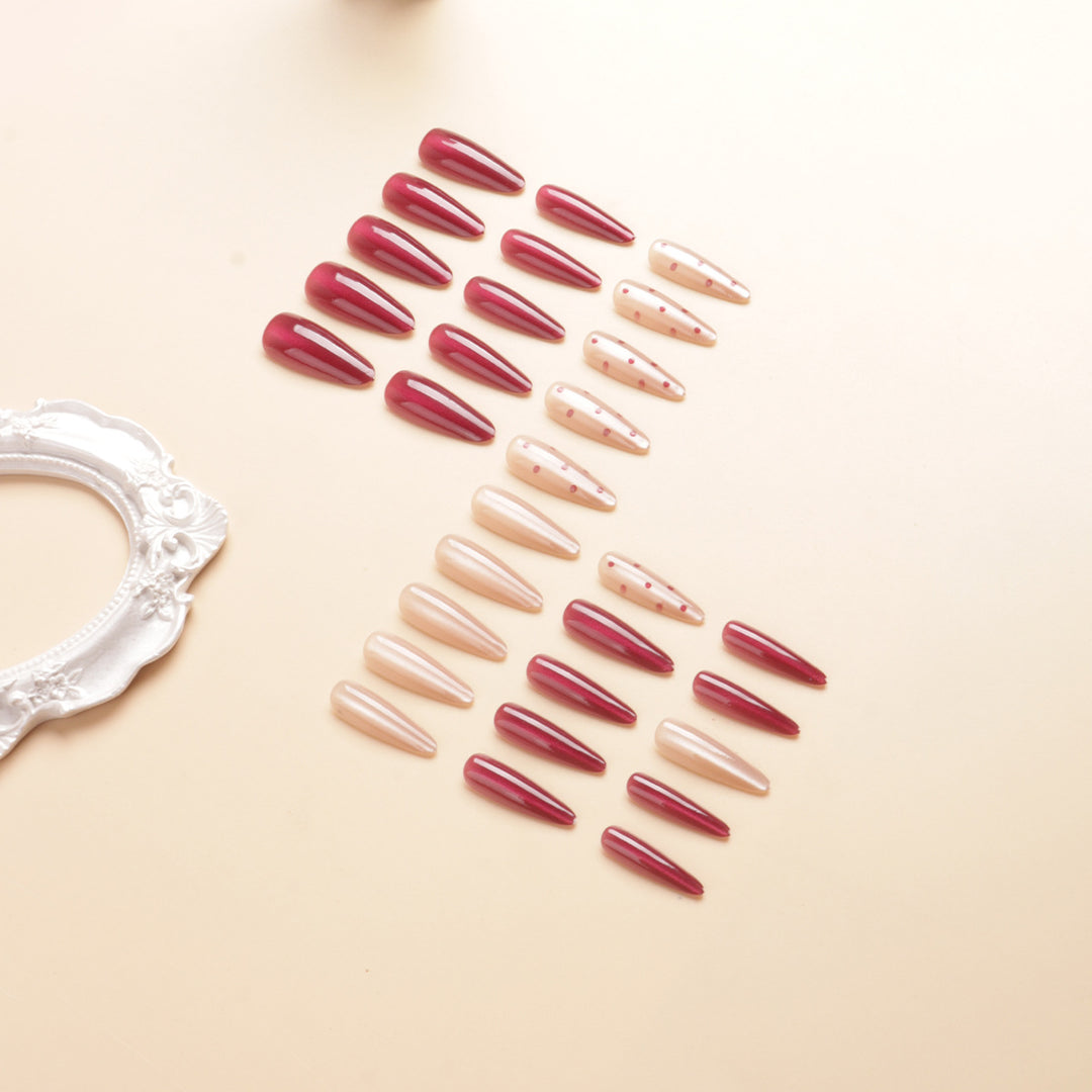 Premium Dekorative Stiletto Press-On Nagel Set Karnz