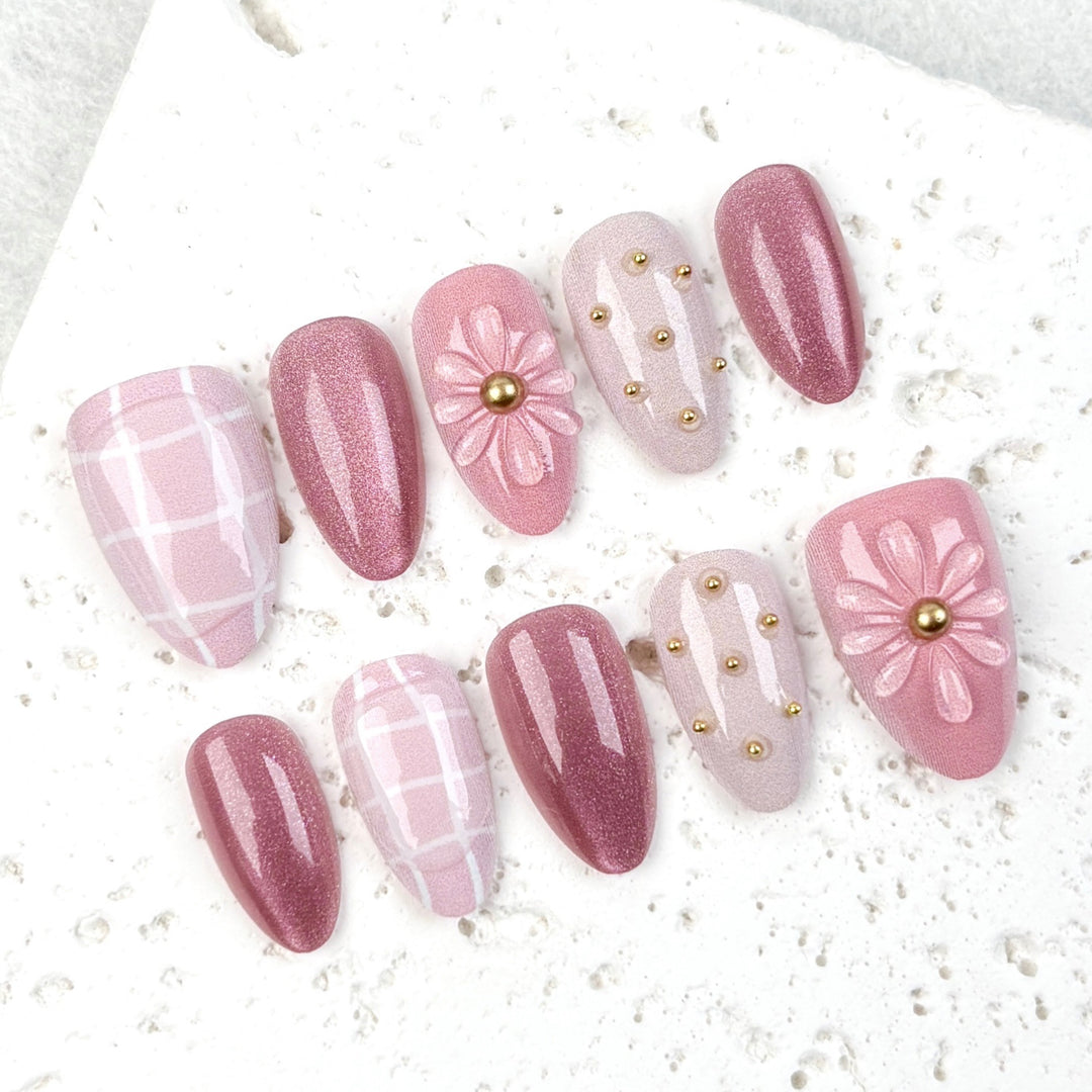 Dekorative Druck-Nagel-Set mit einzigartigen künstlerischen Designs