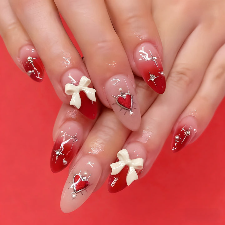 Dekorative Press-On Nagelkunst Karnz