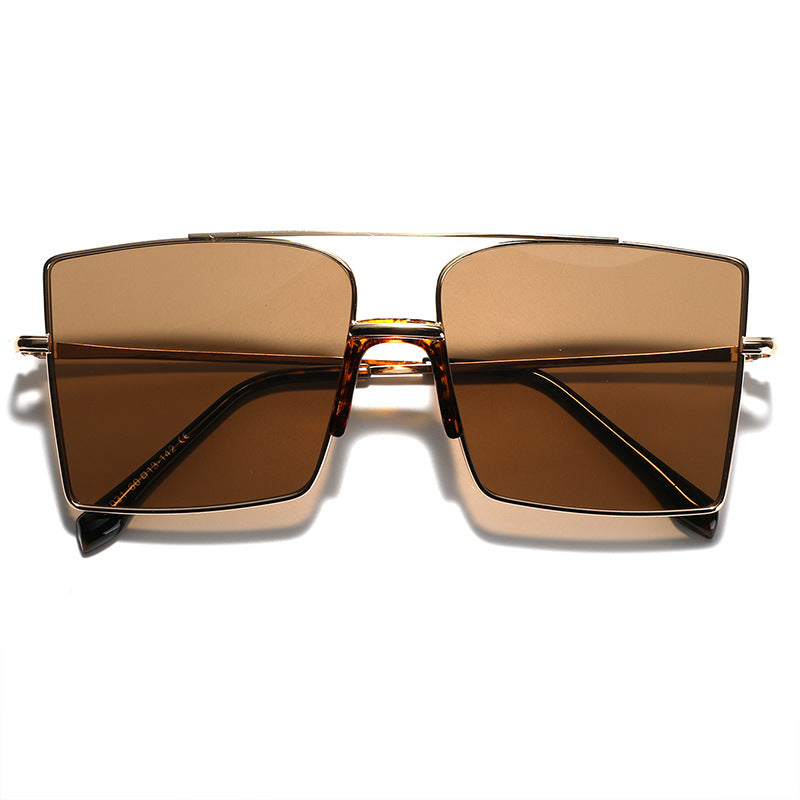 Damen elegante quadratische Sonnenbrille mit modischen Akzenten Karnz