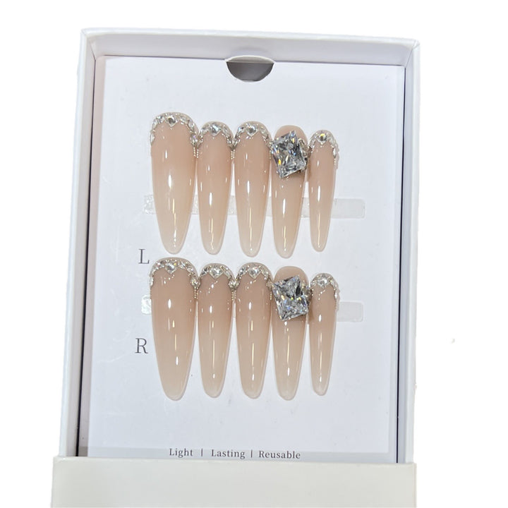 Rhinestone-verzierte Stiletto Press-On Nägel Karnz