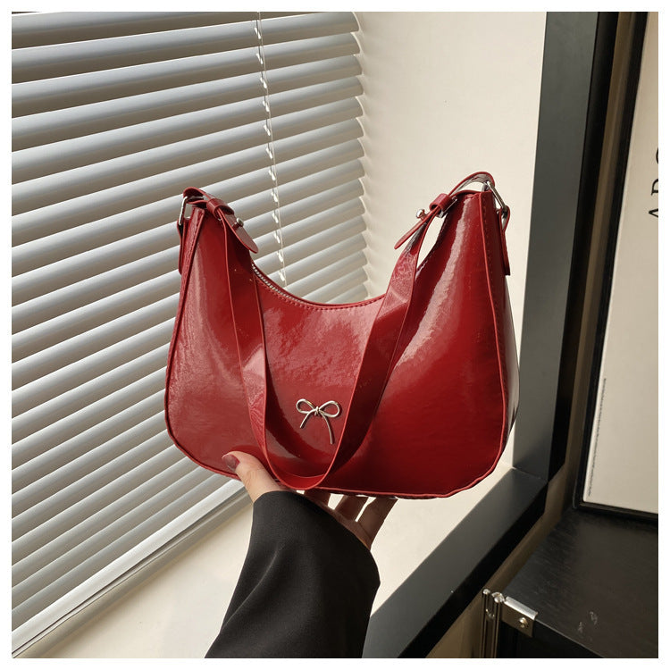 Premium Glänzende Kunstleder Hobo Tasche Karnz