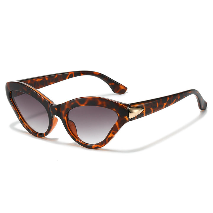 Vintage Cat-Eye Sonnenbrille mit luxuriösen Details Karnz