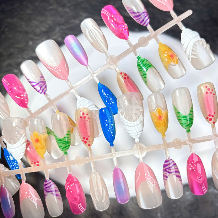 Kreatives themenbasiertes Press-On Nagelkunstset