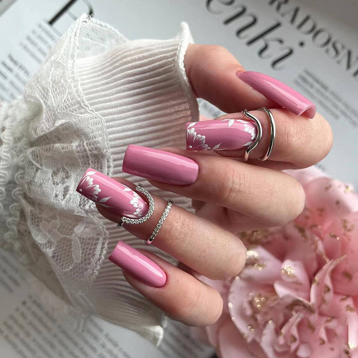 Elegante und kreative Nagelkunst Karnz