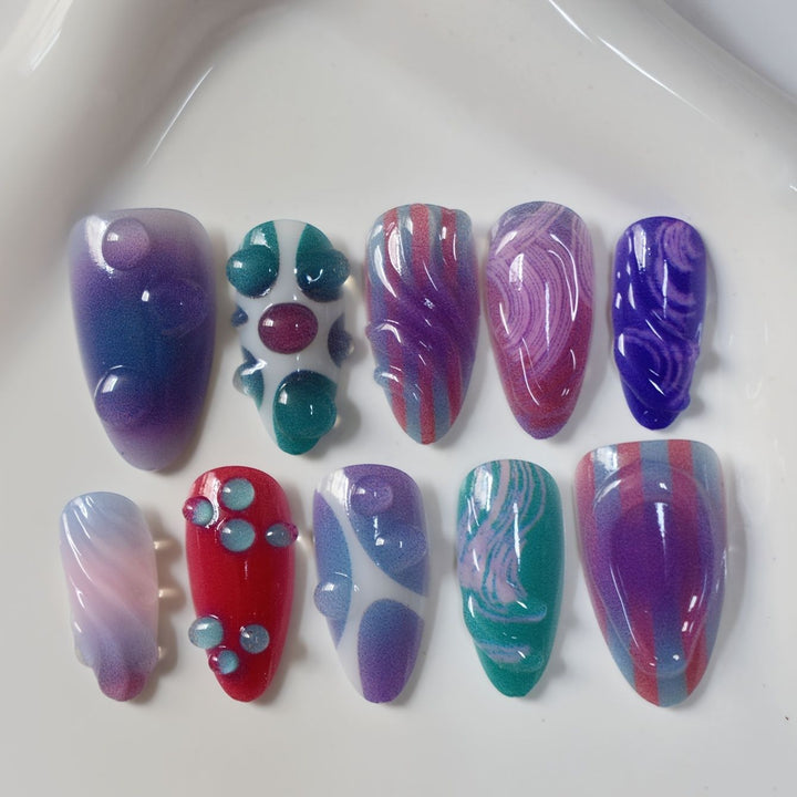 Künstlerisches Gel-Nagelkunst-Design Karnz