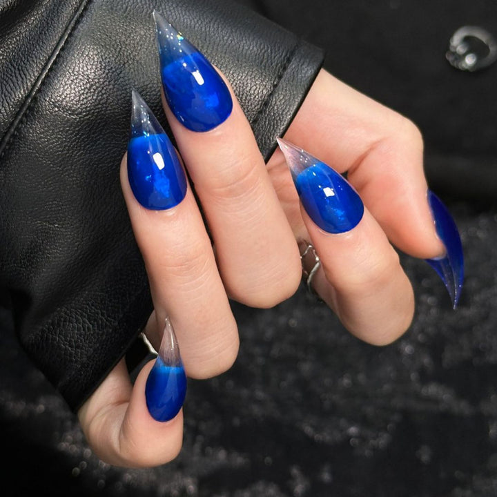 Elegantes Stiletto Press-On Nail-Set mit glänzendem Glanz