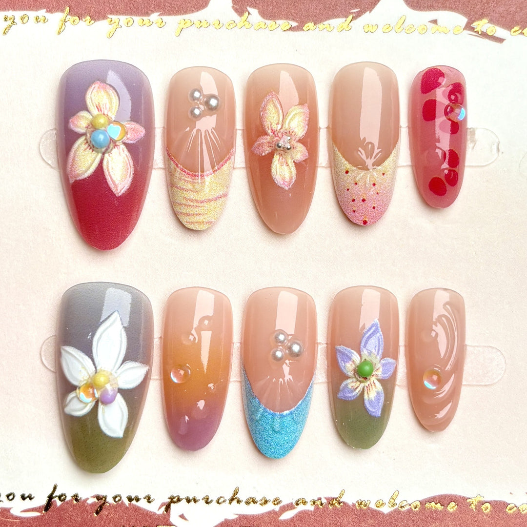 Blumen Press-On Nagelkunstset mit Edelsteinakzenten