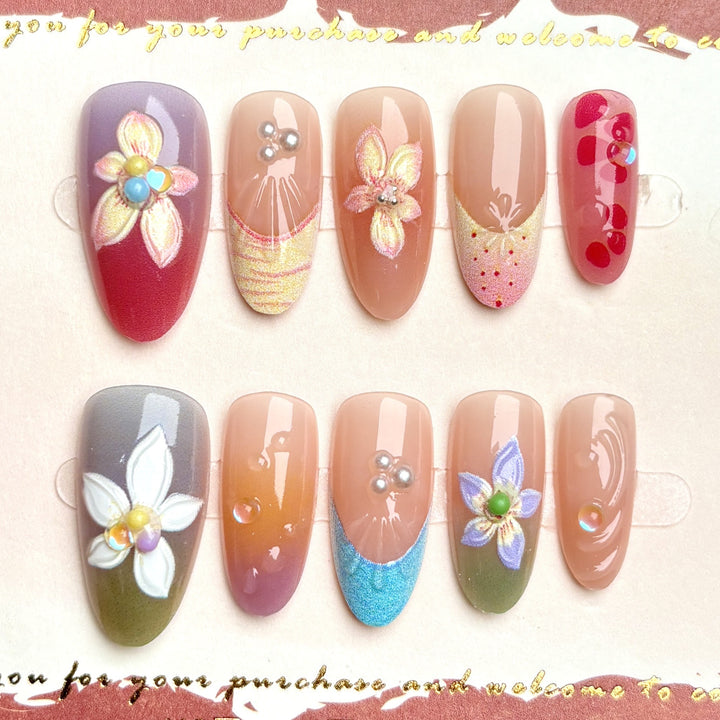 Blumen Press-On Nagelkunstset mit Edelsteinakzenten