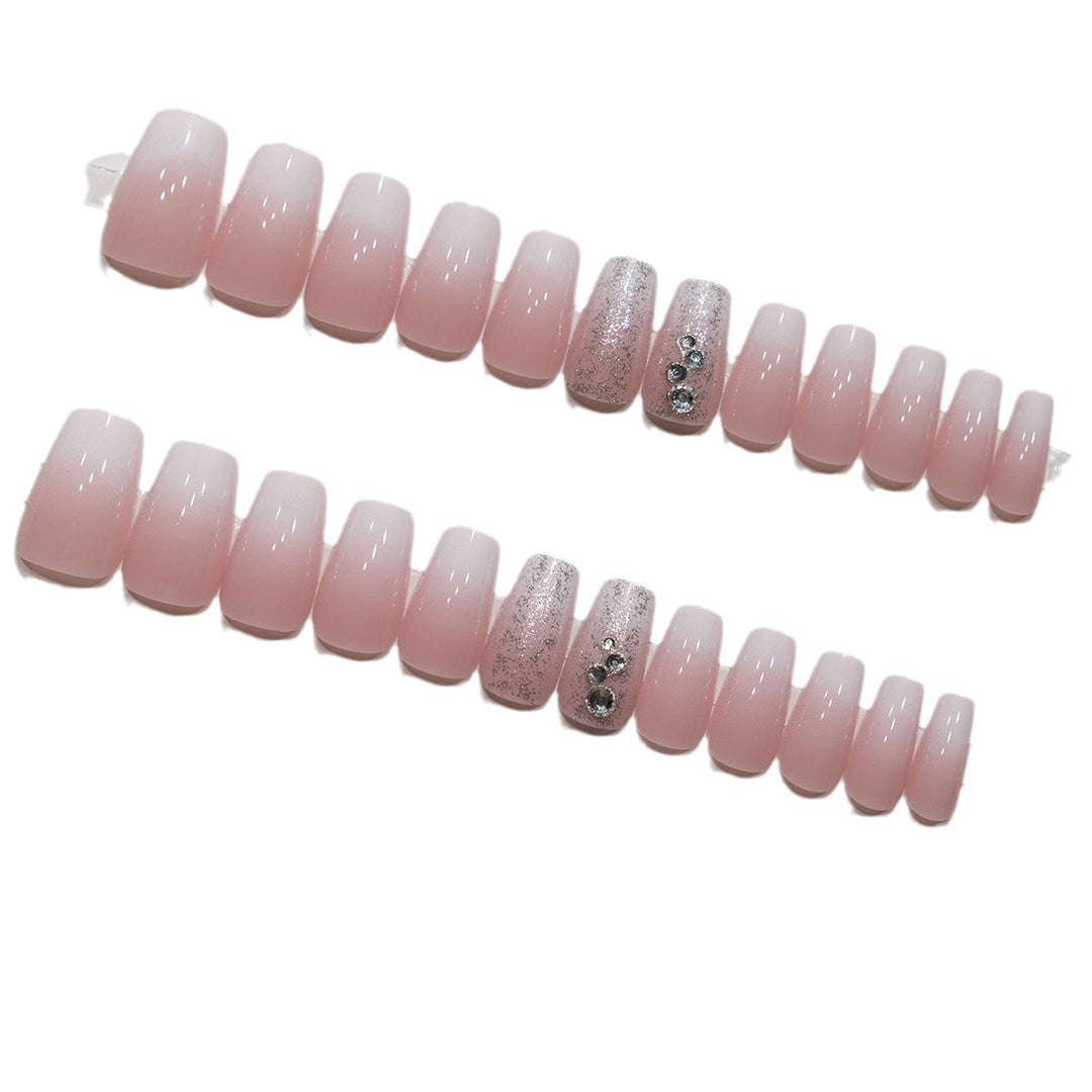 Elegante Ombre Press-On Nagelspitzen mit Strassakzenten Karnz