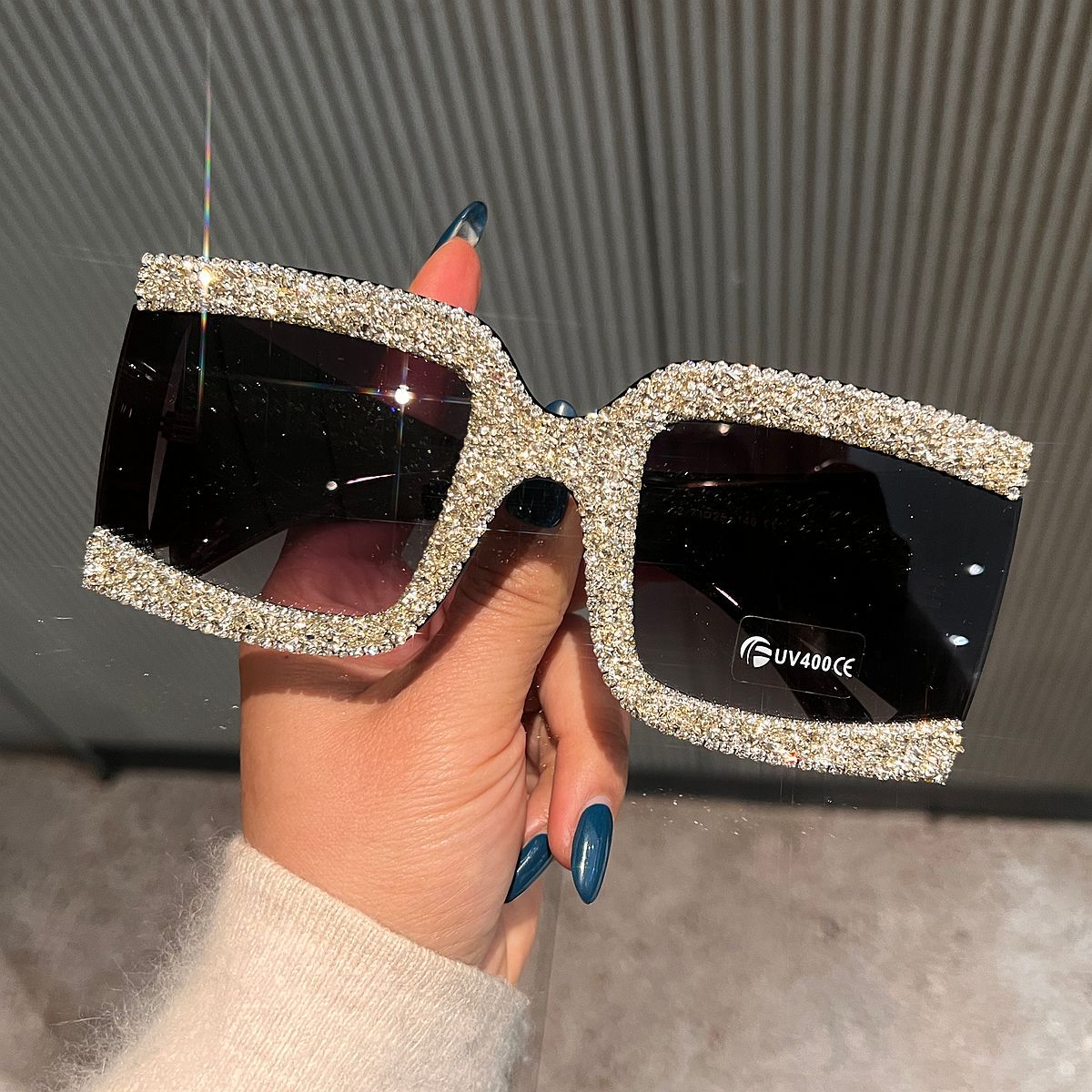Damen Sonnenbrille mit strassverziertem Rahmen Karnz