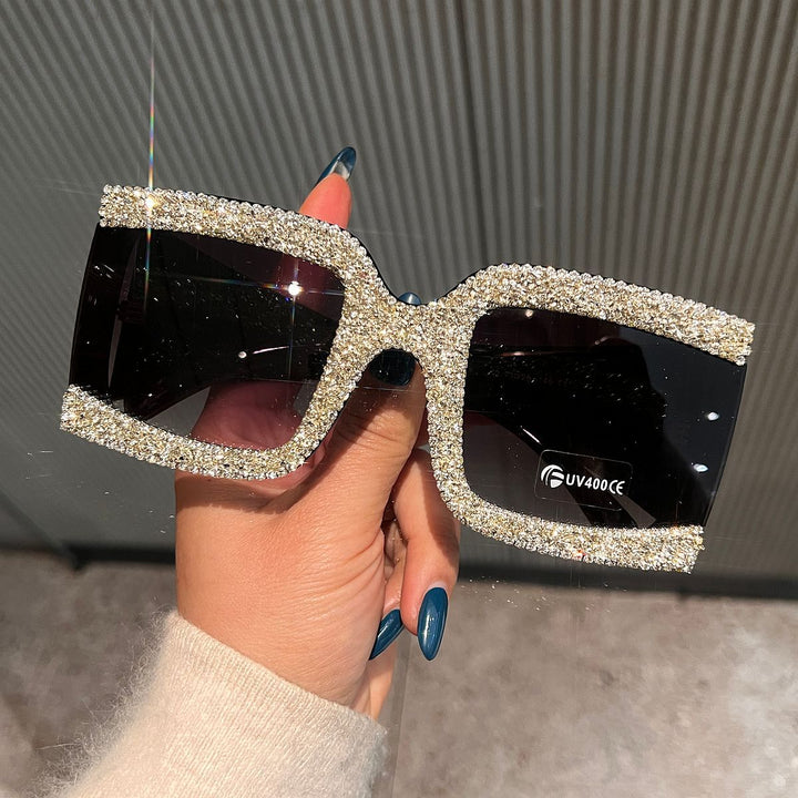 Damen Sonnenbrille mit strassverziertem Rahmen Karnz