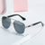 Damen Modische quadratische Sonnenbrille mit elegantem Metallrahmen Karnz