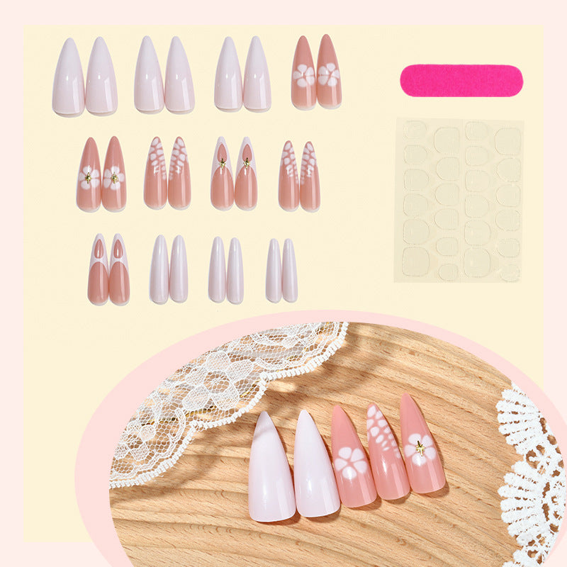 Künstlerisches Floral Press-On Nagelset Karnz