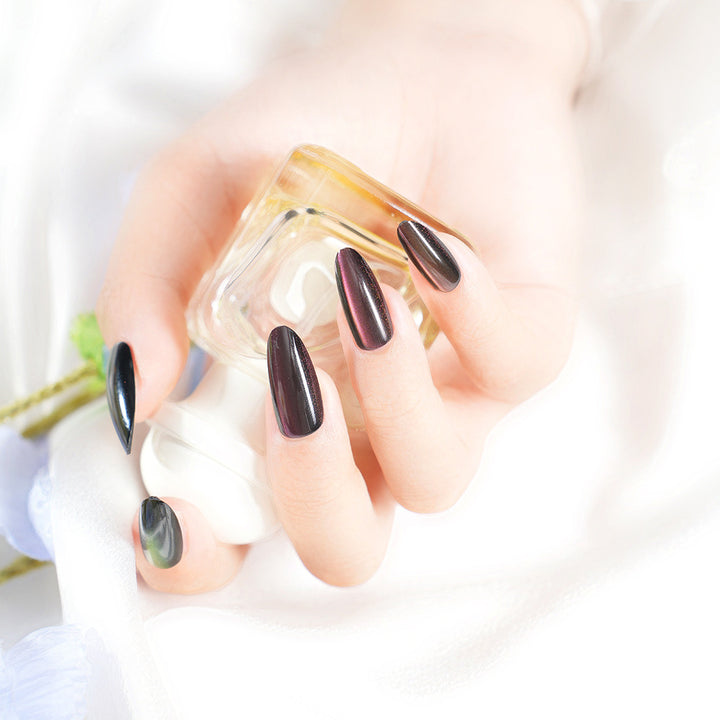 Glänzendes Metallic Press-On Nail Set Karnz