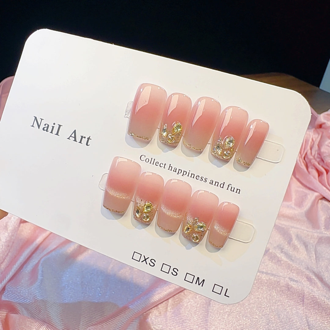 Dekorative Press-On Nagelspitzen Karnz