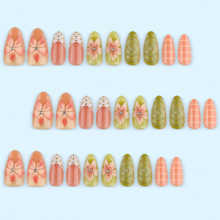 Kreatives Blumen-Nageldesign Karnz