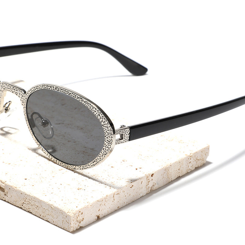 Damen Glamouröse Sonnenbrille mit funkelnder Rahmenverzierung Karnz