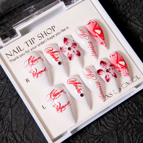 Künstlerisches Floral Press-On Nageldesign Kit