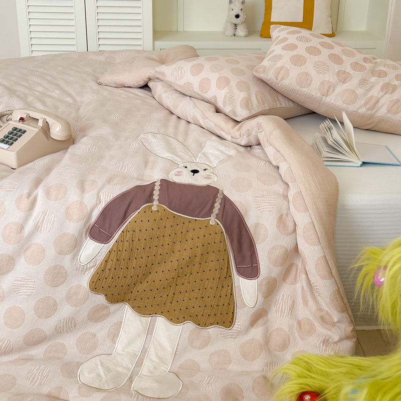 Kinder-Steppbett-Garnitur mit appliziertem Hunde-Motiv und Tupfenmuster