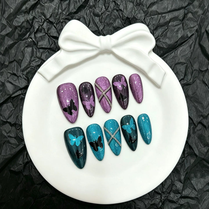 Künstlerisches Press-On-Nagelset mit Schmetterlingsmotiven
