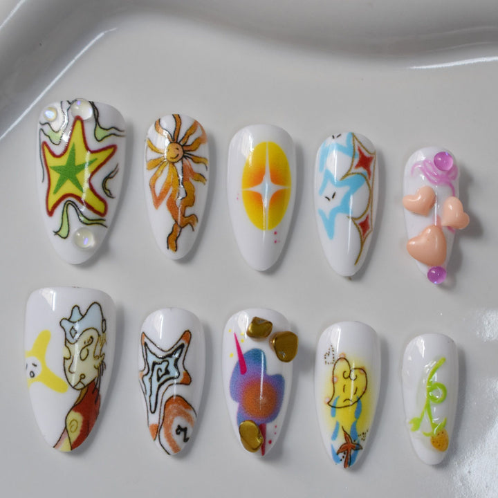 Künstlerisches Nageldesign Karnz