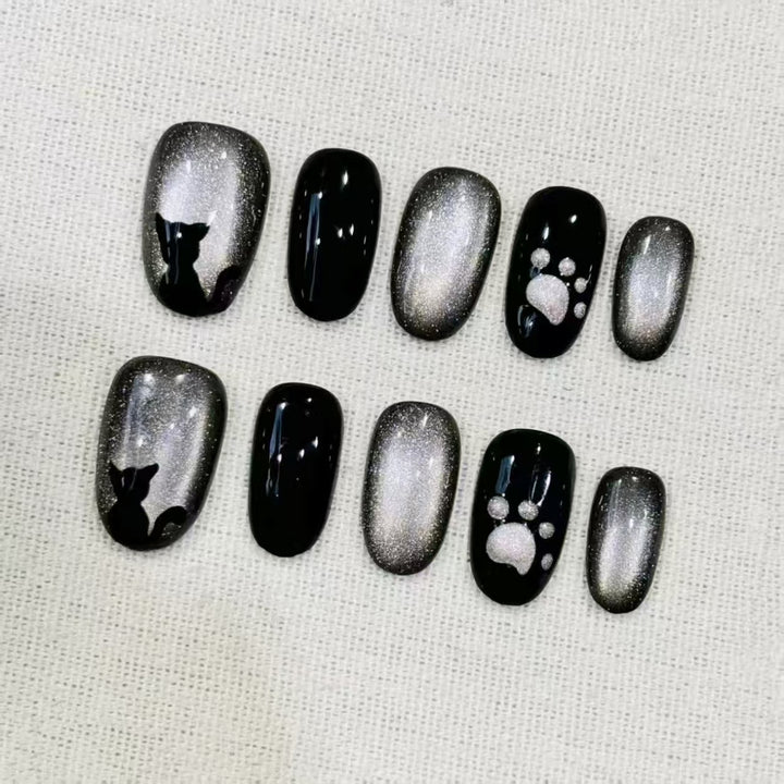 Stylisches Künstlerisches Press-On-Nagelset Karnz