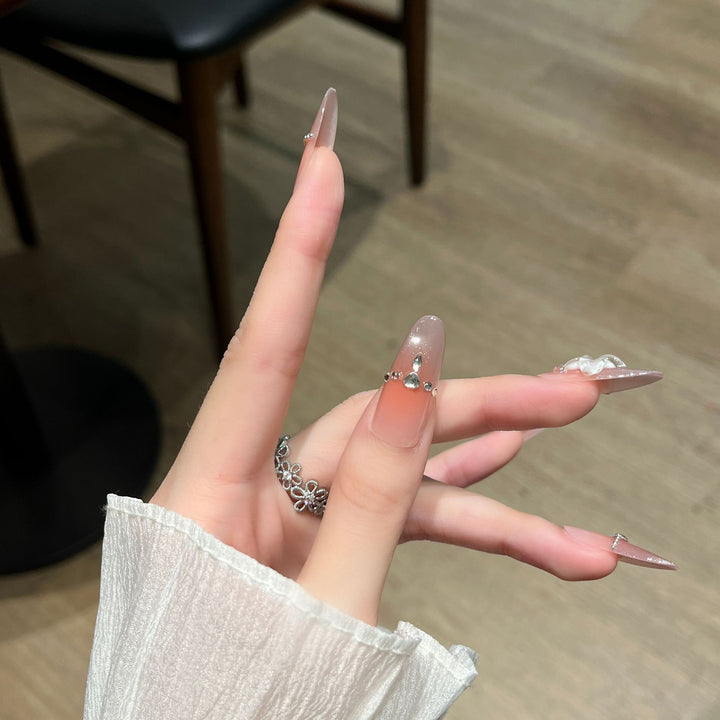 Elegante floral-verzierte Press-On Nagelkunst Karnz
