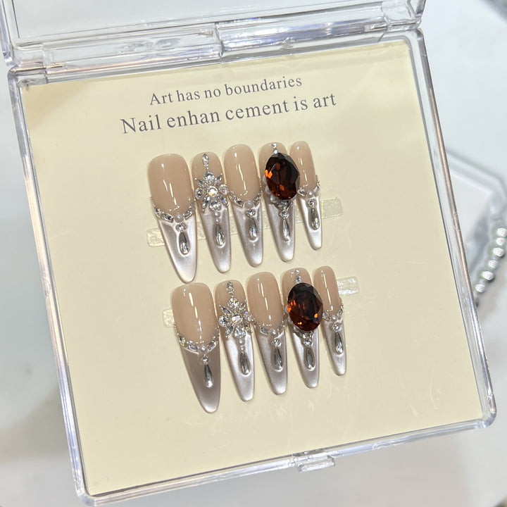 Glamouröses mit Strass verziertes Press-On Nageldesign-Set