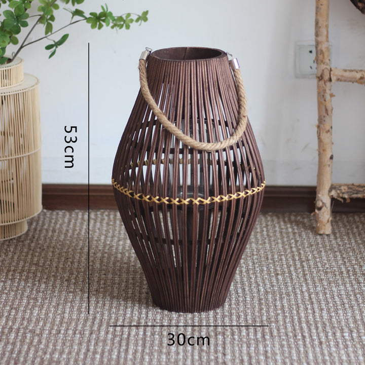 Stilvolle Laterne aus Rattan mit Holzgestell Karnz