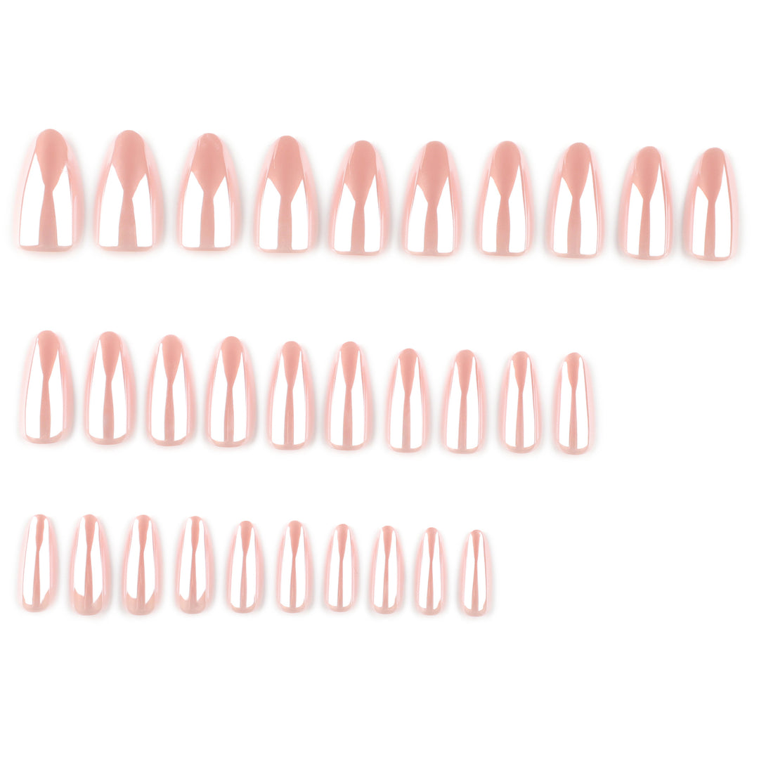 Hochglänzende Stiletto-Nägel Karnz