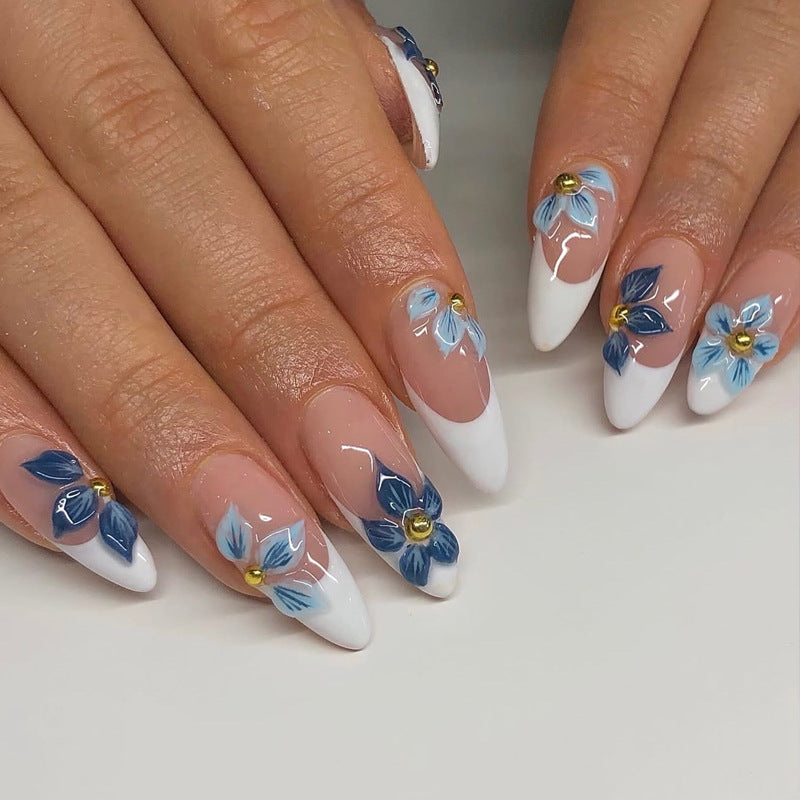 Elegantes Floral Nail Art Press-On Set Karnz