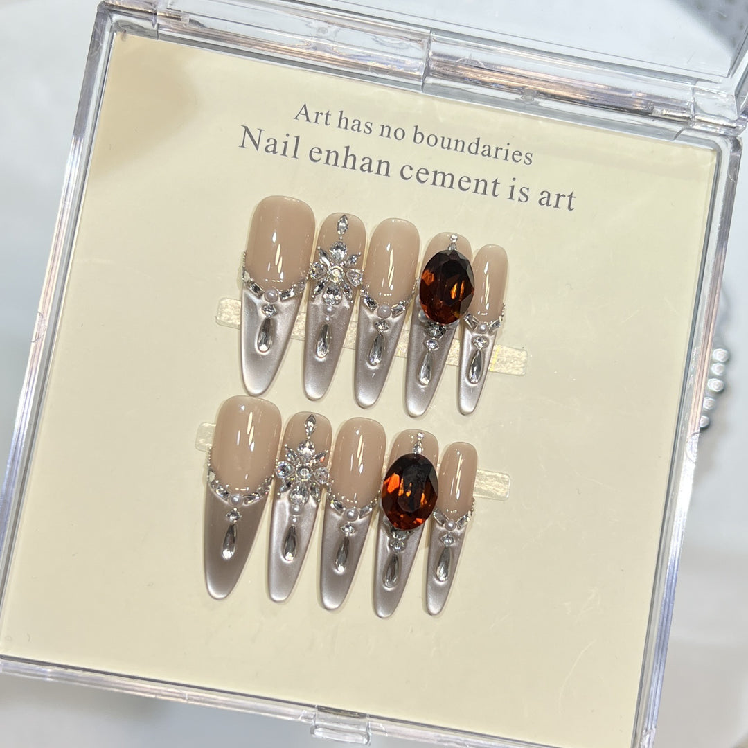 Glamouröses mit Strass verziertes Press-On Nageldesign-Set