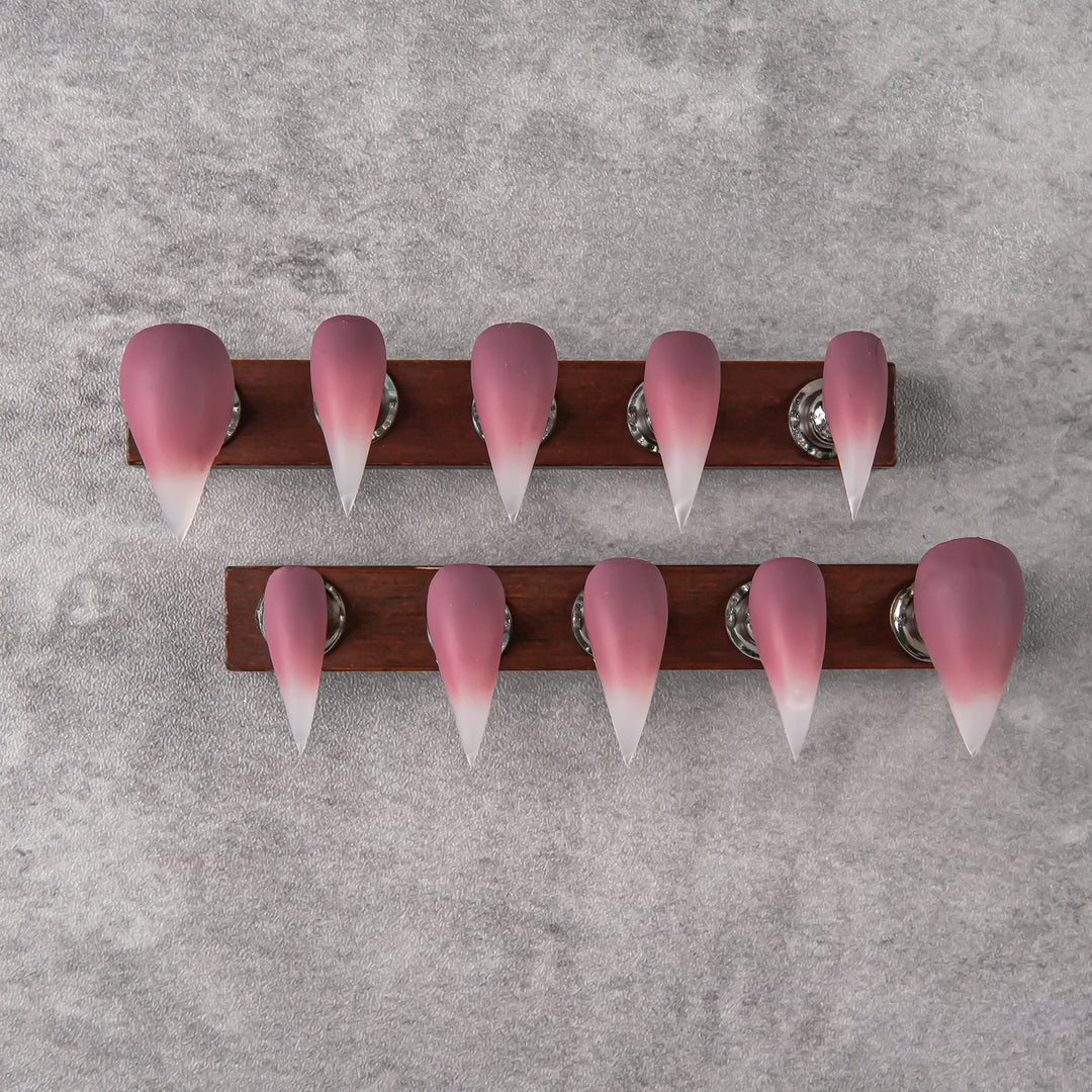 Künstlerische Stiletto-Nagelspitzen