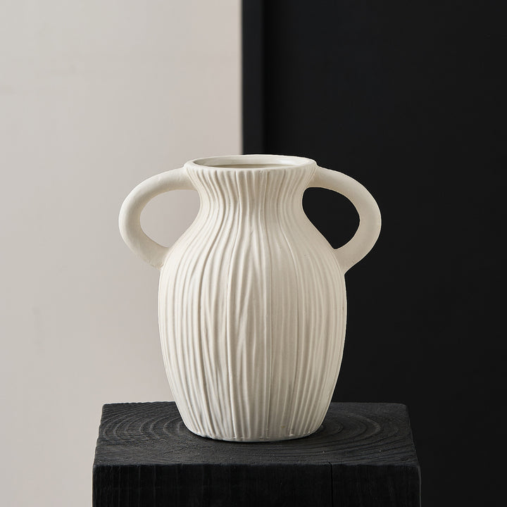 Dekorative Keramikvase mit kunstvollem Rillenmuster Karnz