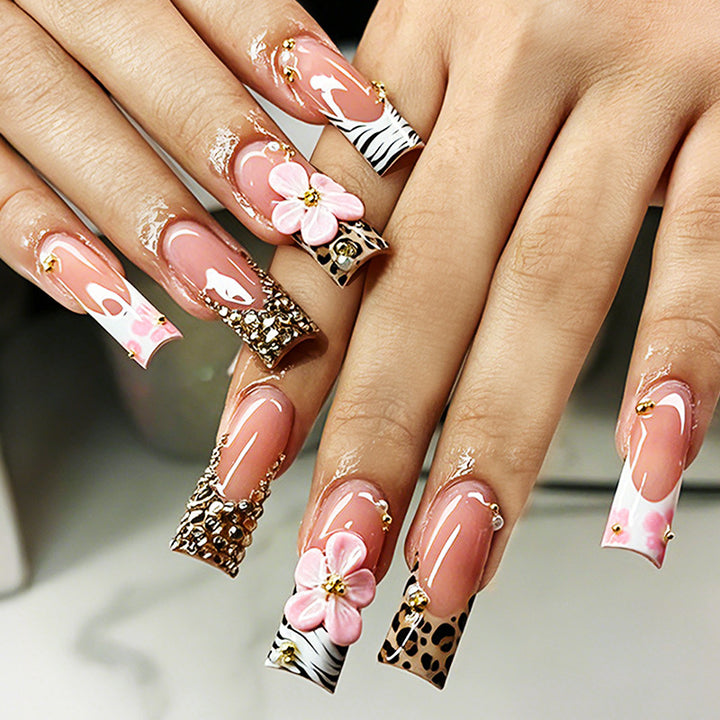 Elegantes dekoratives Press-On-Nagelset Karnz 1788495542