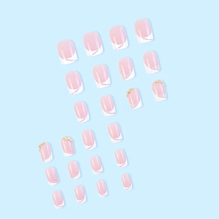 Kunstnageldesign mit eleganten Akzenten Karnz