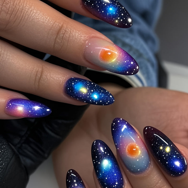 Kunstnägel Im Faszinierenden Galaxie-Design Karnz