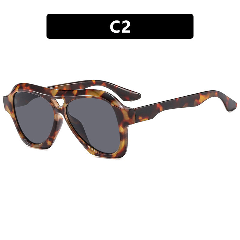 Damen modische Sonnenbrille mit einzigartigem Design und schützendem UV-Filter Karnz