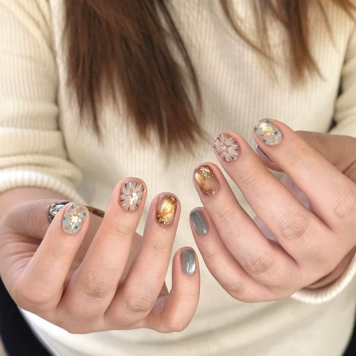 Künstlerisches Press-On Nagelset mit 3D Blütenakzenten
