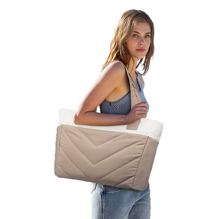 Elegante und Funktionale Tragetasche mit Abnehmbarem Innenfach Karnz